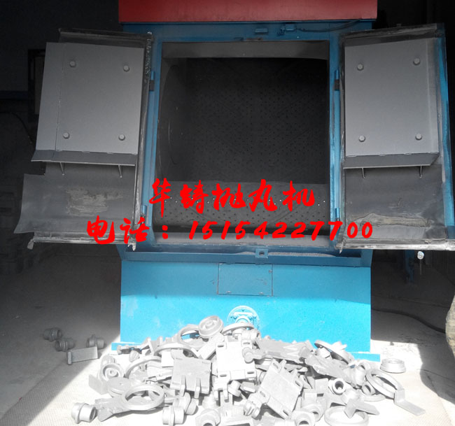 Q3210履帶式拋丸機清理鑄件 Q3210履帶式拋丸機清理鑄件