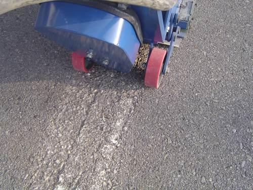 標線拋丸機施工現(xiàn)場圖 標線拋丸機施工現(xiàn)場圖