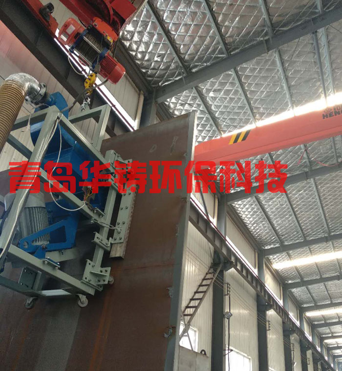 高空作業(yè)儲油罐外壁拋丸機(jī)車間試機(jī)圖 高空作業(yè)儲油罐外壁拋丸機(jī)車間試機(jī)圖